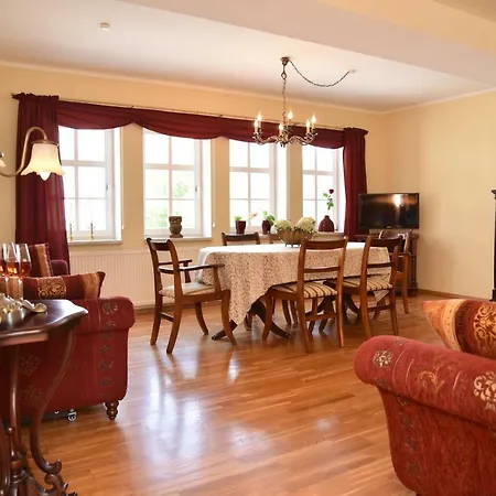 施拉芬魏玛公寓 公寓 *